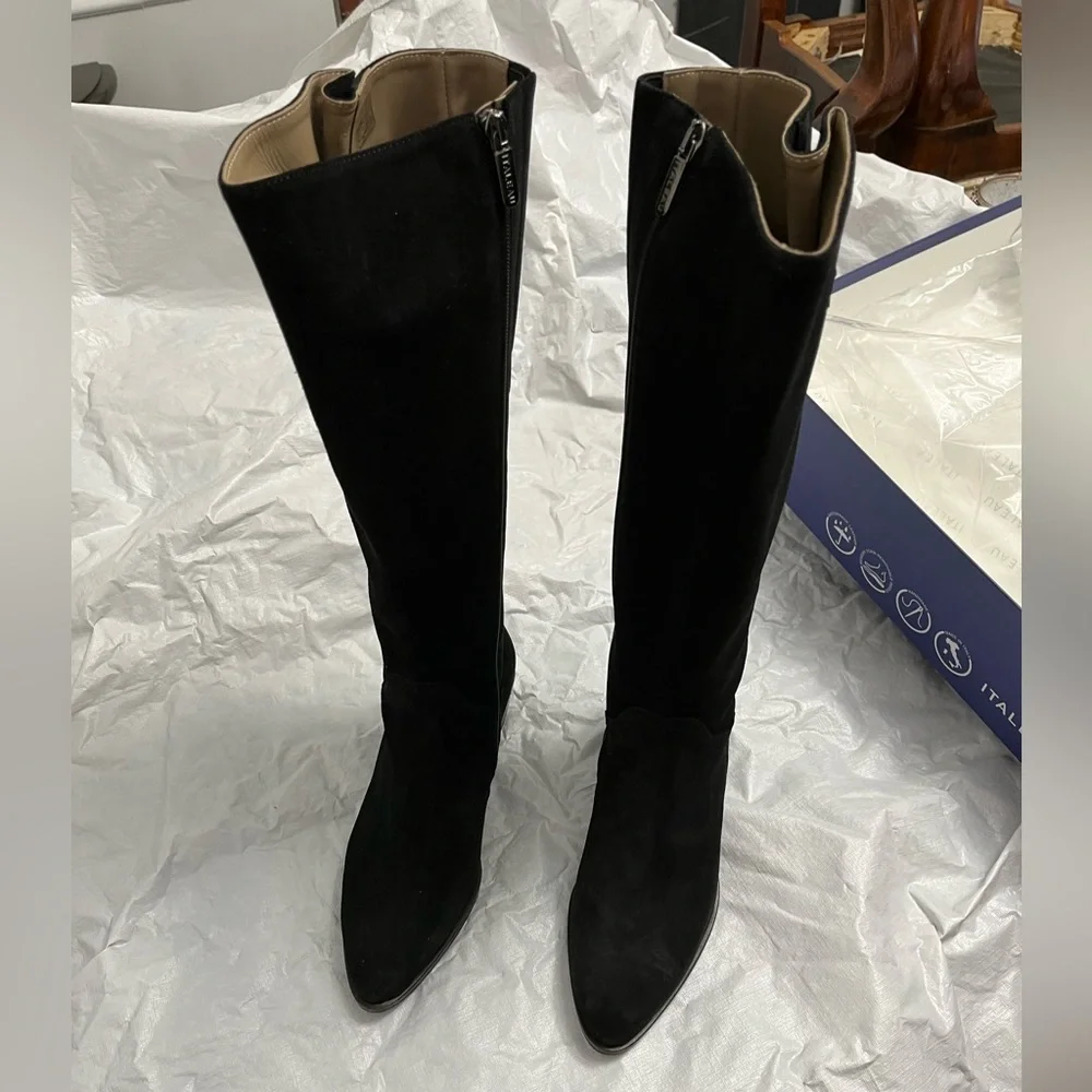 Italeau black Suede Waterproof boots Size 37.5. US 7